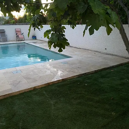 Βίλα Immense Avec Piscine